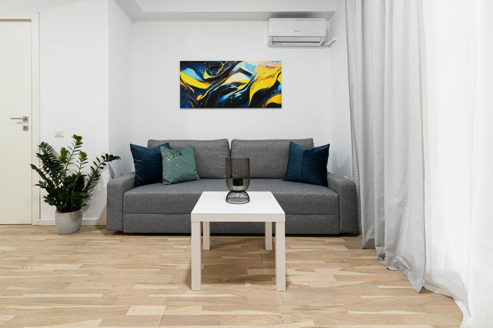 Gabi - Chic Apt With Parking Close To Veranda Mall Bucarest Esterno foto