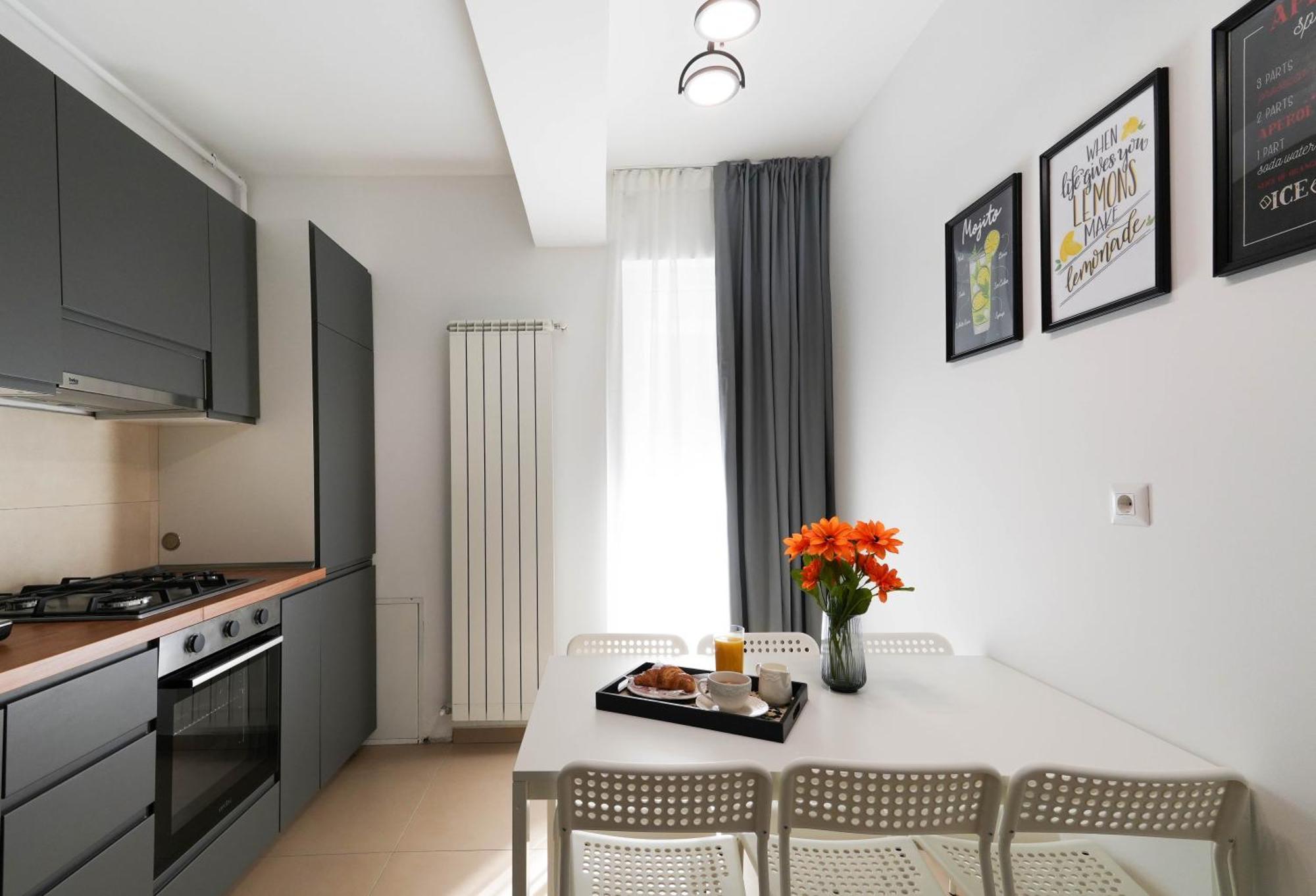 Gabi - Chic Apt With Parking Close To Veranda Mall Bucarest Esterno foto
